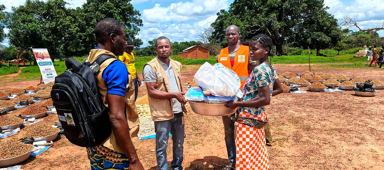 Distribution de semences, d’outils aratoires et de kits de gestion post-récolte aux ménages vulnérables dans la sous-préfecture de Zémio